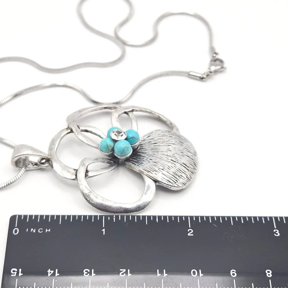 Silver Tone Flower Pendant Necklace Turquoise‎ Rhinestone Accent Snake Chain